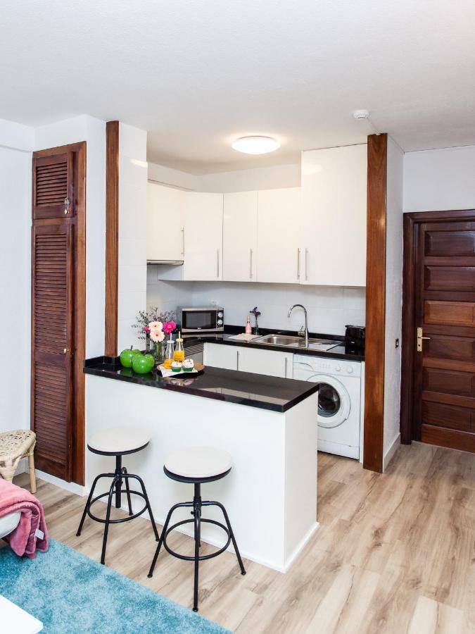 Spectacular Renovated Apartment, 5 Min To Camison Beach, With Aircon Arona  Bagian luar foto