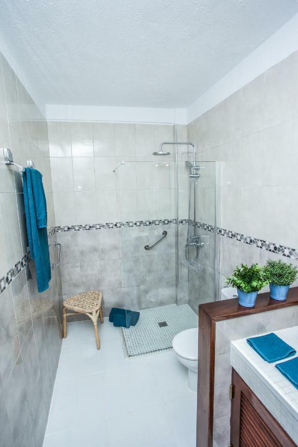 Spectacular Renovated Apartment, 5 Min To Camison Beach, With Aircon Arona  Bagian luar foto